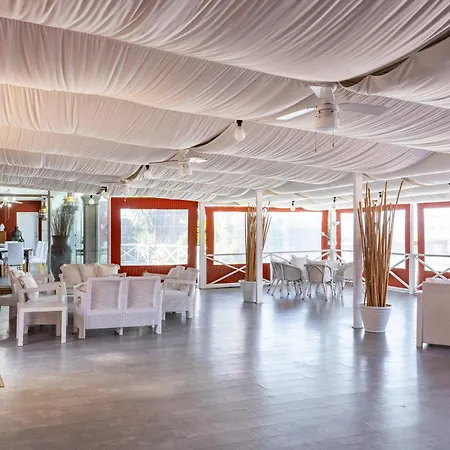 Home2book Colonial Luxury With Pool וילה